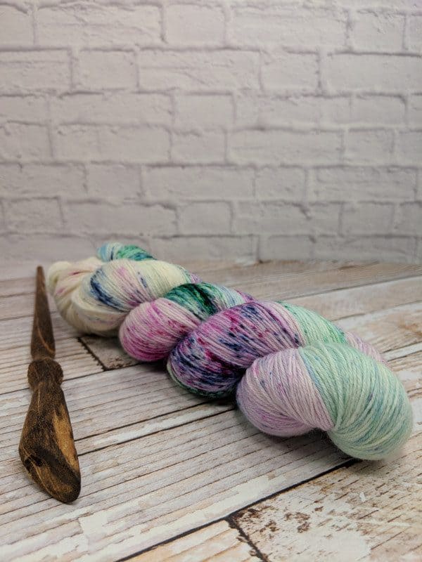 Speckle dyed cashmere yarn
